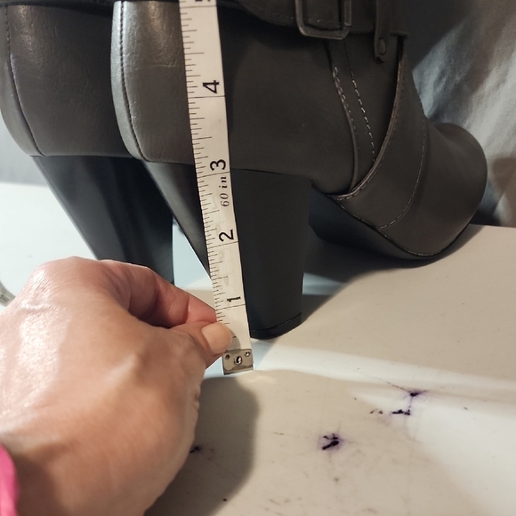 Rampage Gray Heeled Boots with Edgy Buckle Straps - Picture 4 of 10